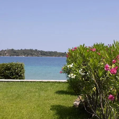 Egeo - Beachfront Paradise, Private Beach, Starlink, Bbq