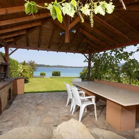 Egeo - Beachfront Paradise, Private Beach, Starlink, Bbq Villa *