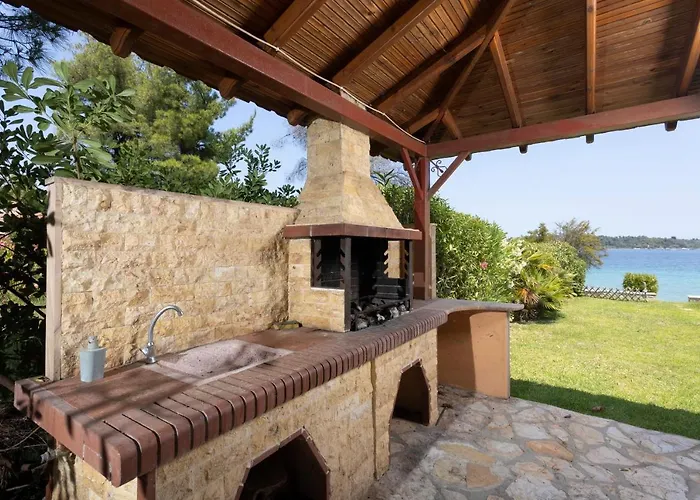 Villa Egeo - Beachfront Paradise, Private Beach, Starlink, Bbq *