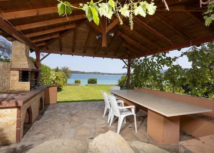 Egeo - Beachfront Paradise, Private Beach, Starlink, Bbq Villa *