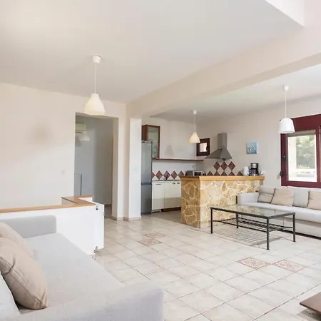 Egeo - Beachfront Paradise, Private Beach, Starlink, Bbq