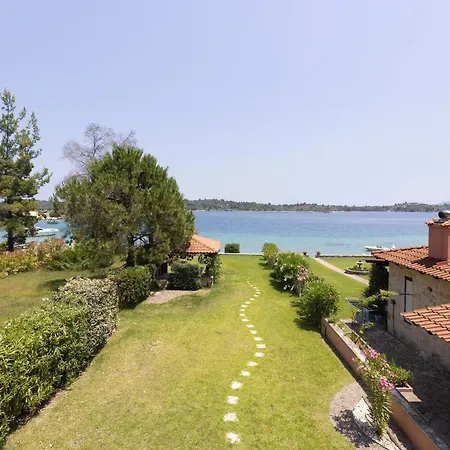 Egeo - Beachfront Paradise, Private Beach, Starlink, Bbq * Vourvourou