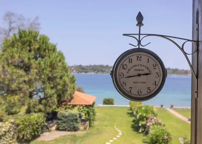 Egeo - Beachfront Paradise, Private Beach, Starlink, Bbq Villa