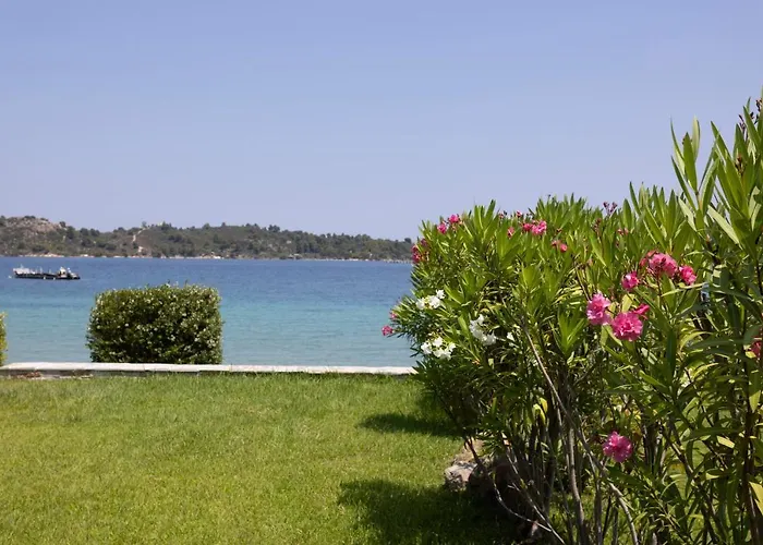 Egeo - Beachfront Paradise, Private Beach, Starlink, Bbq