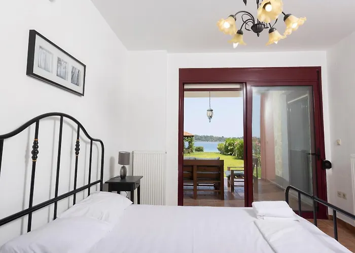 Egeo - Beachfront Paradise, Private Beach, Starlink, Bbq Villa *