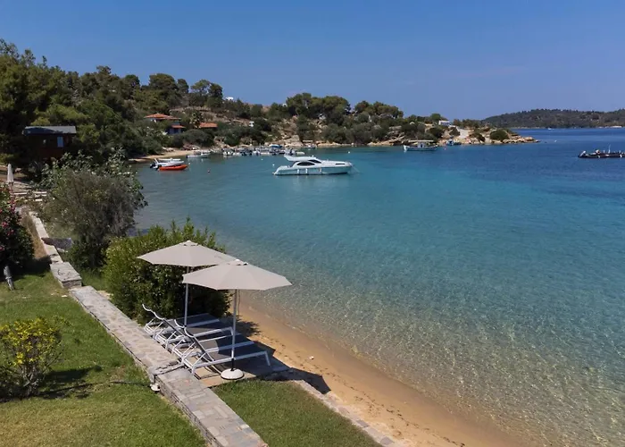 Villa Egeo - Beachfront Paradise, Private Beach, Starlink, Bbq