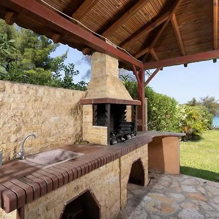 Villa Egeo - Beachfront Paradise, Private Beach, Starlink, Bbq *