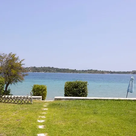 Egeo - Beachfront Paradise, Private Beach, Starlink, Bbq *