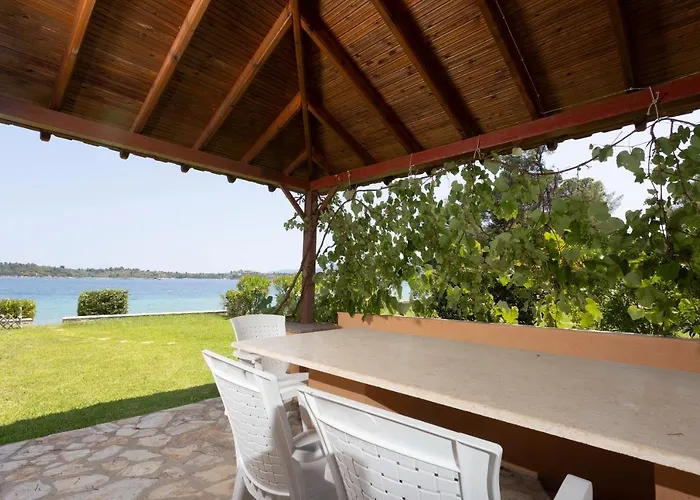 فيلة Egeo - Beachfront Paradise, Private Beach, Starlink, Bbq